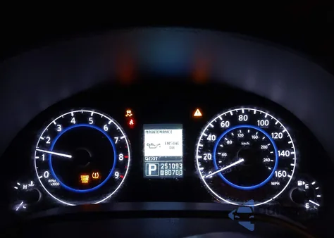 2015 Infiniti Q40 z USA, uszkodzony, nr VIN JN1CV6AR8FM522121